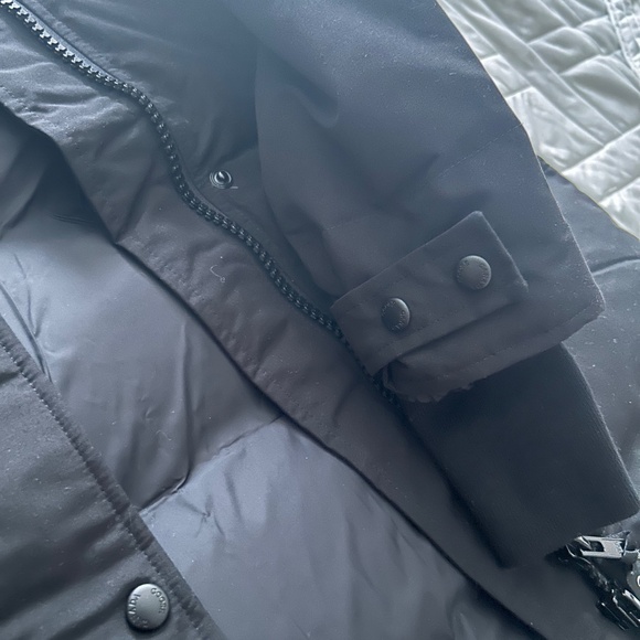 Canada Goose Shelburne Parka - Picture 9 of 9